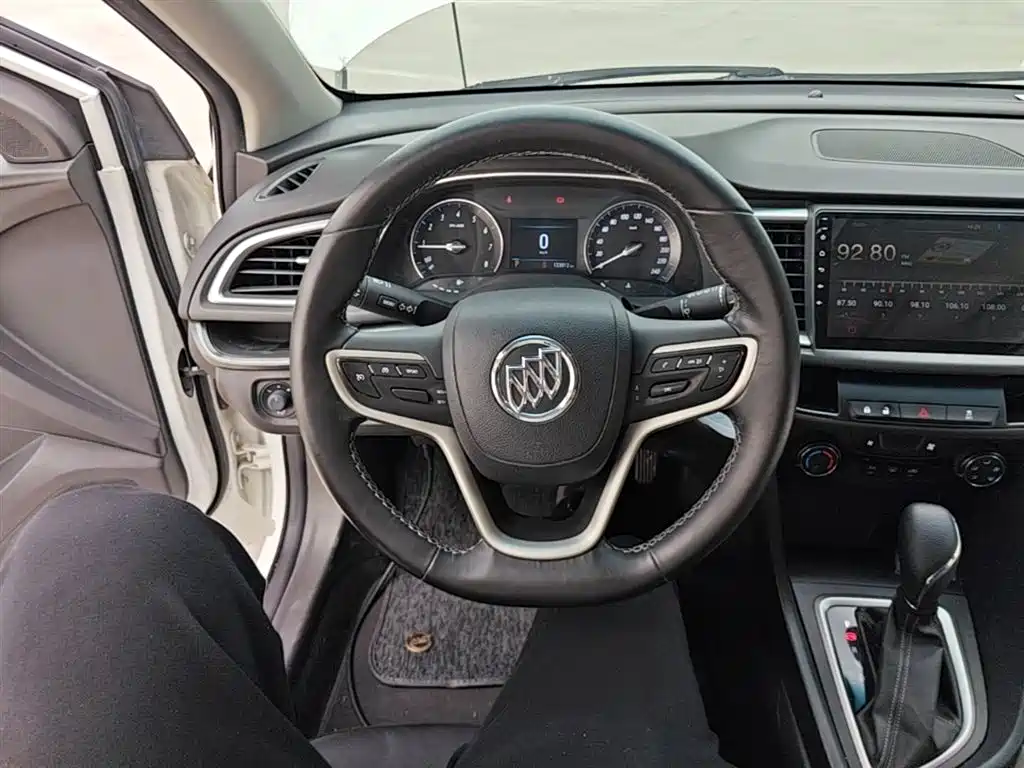 Buick Excelle 2019 — фото 11