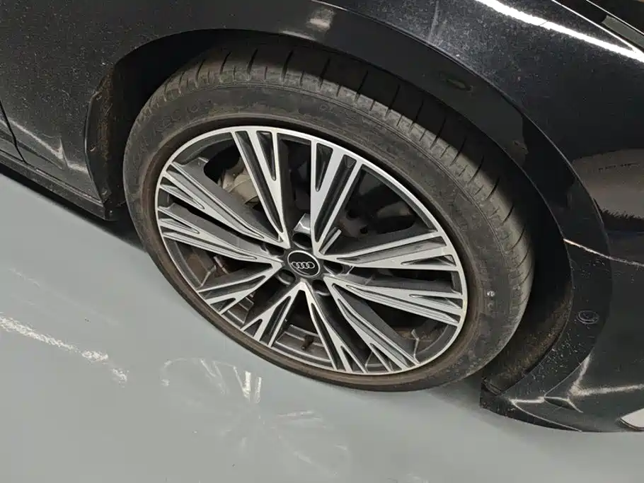Audi A6L 2023