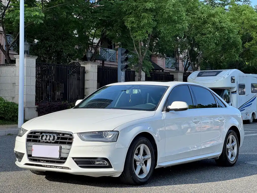 Audi A4L 2014 — фото 3