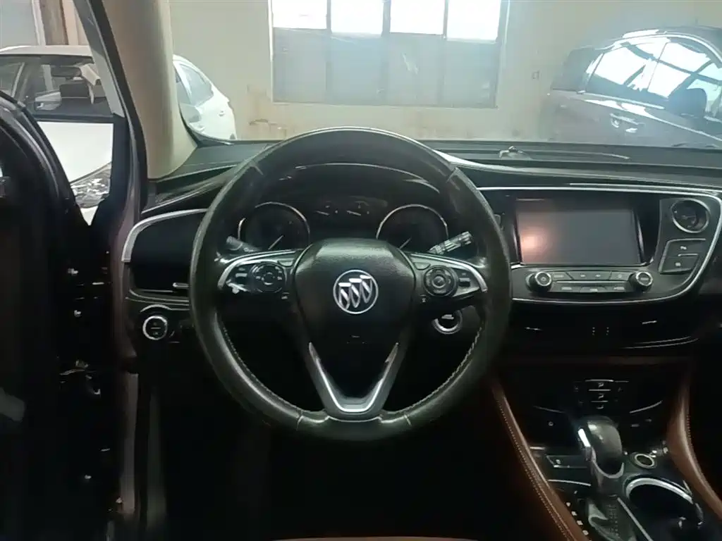 Buick Envision Plus 2018 — фото 11