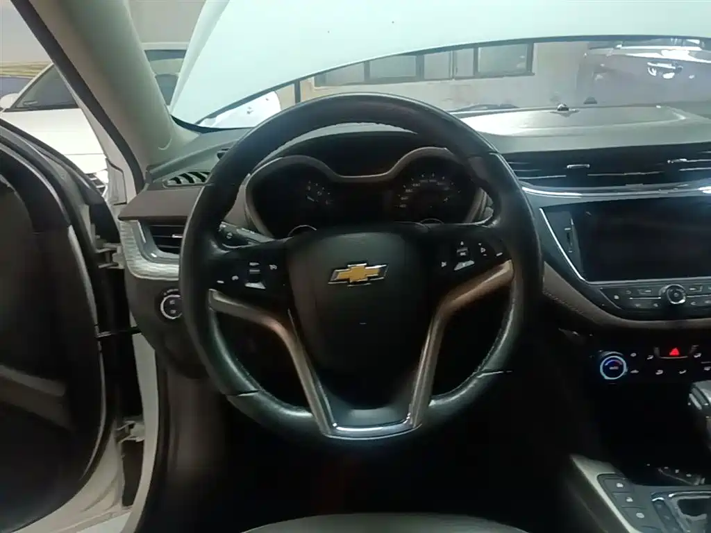 Chevrolet Malibu 2018 — фото 11