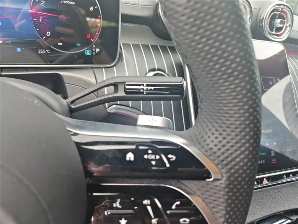 Mercedes-Benz C-Class 2023 — фото 14