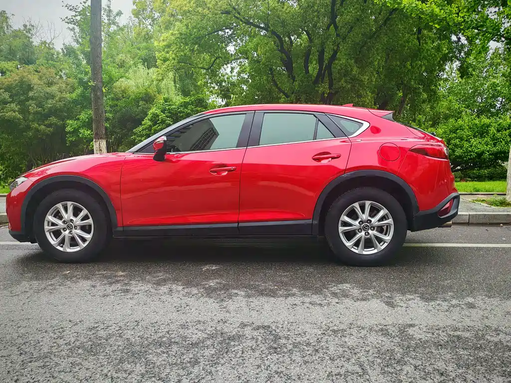 Mazda CX-4 2018 — фото 9