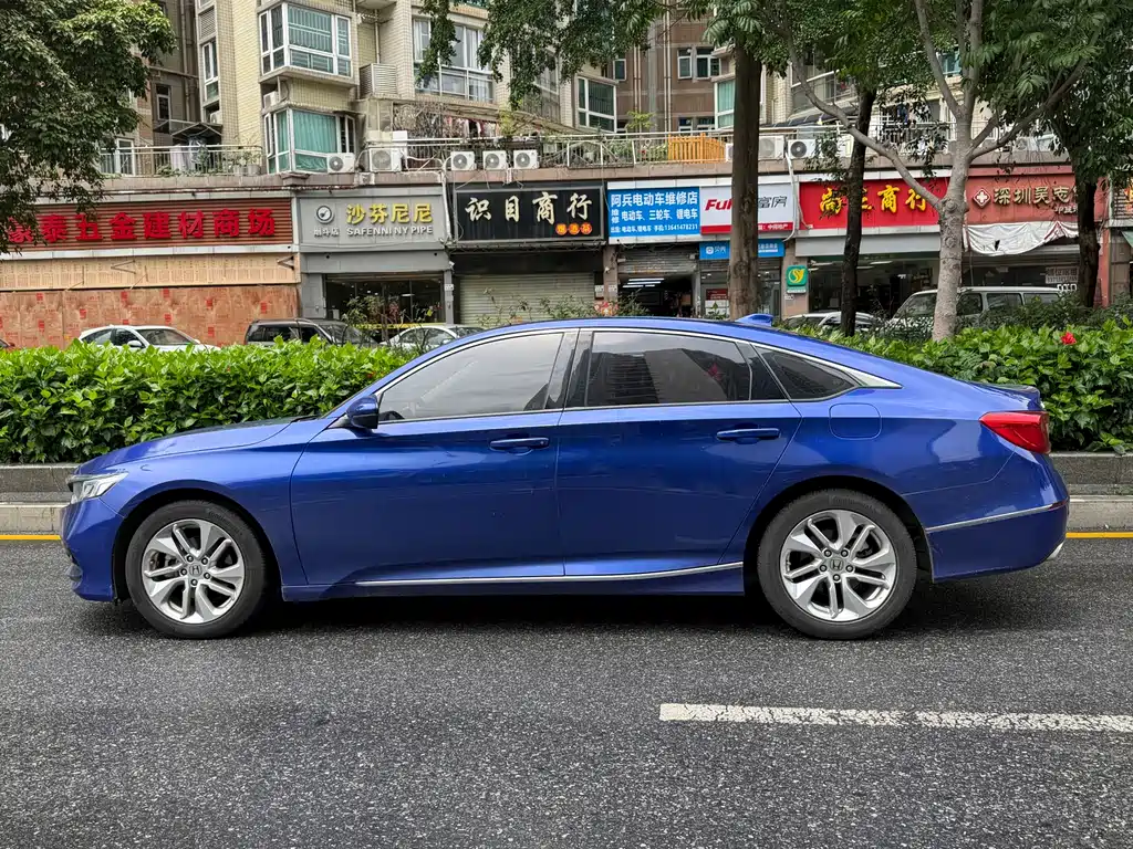 Honda Accord 2018 — фото 3