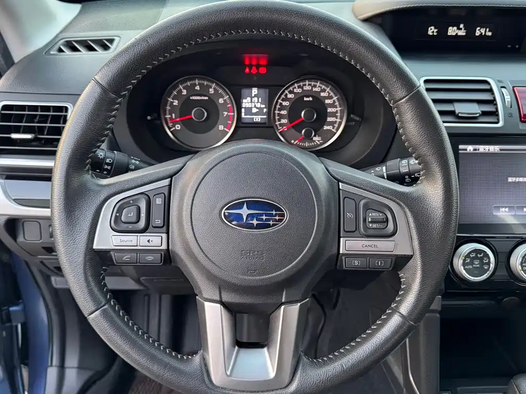 Subaru Forester 2017 — фото 12