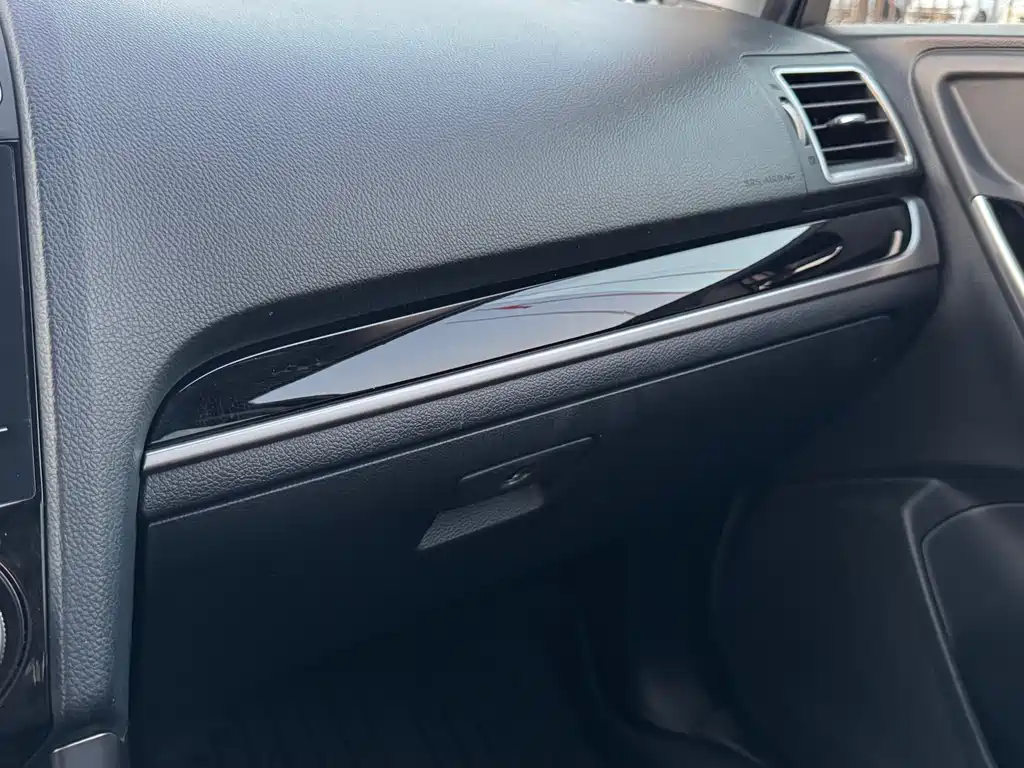 Subaru Forester 2017 — фото 15