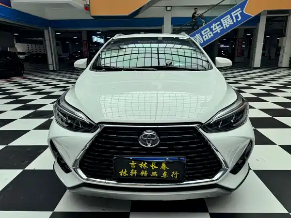 Toyota Yaris L 2023