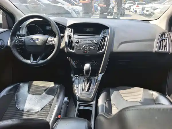 Ford Focus 2015