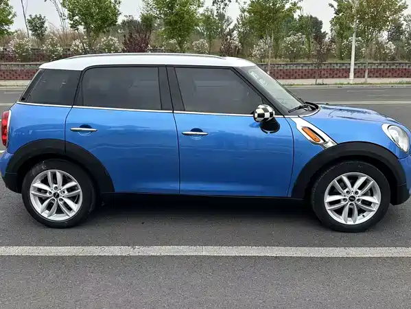 MINI Countryman 2011