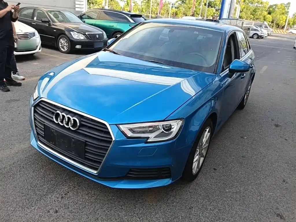 Audi A3 2018 — фото 2