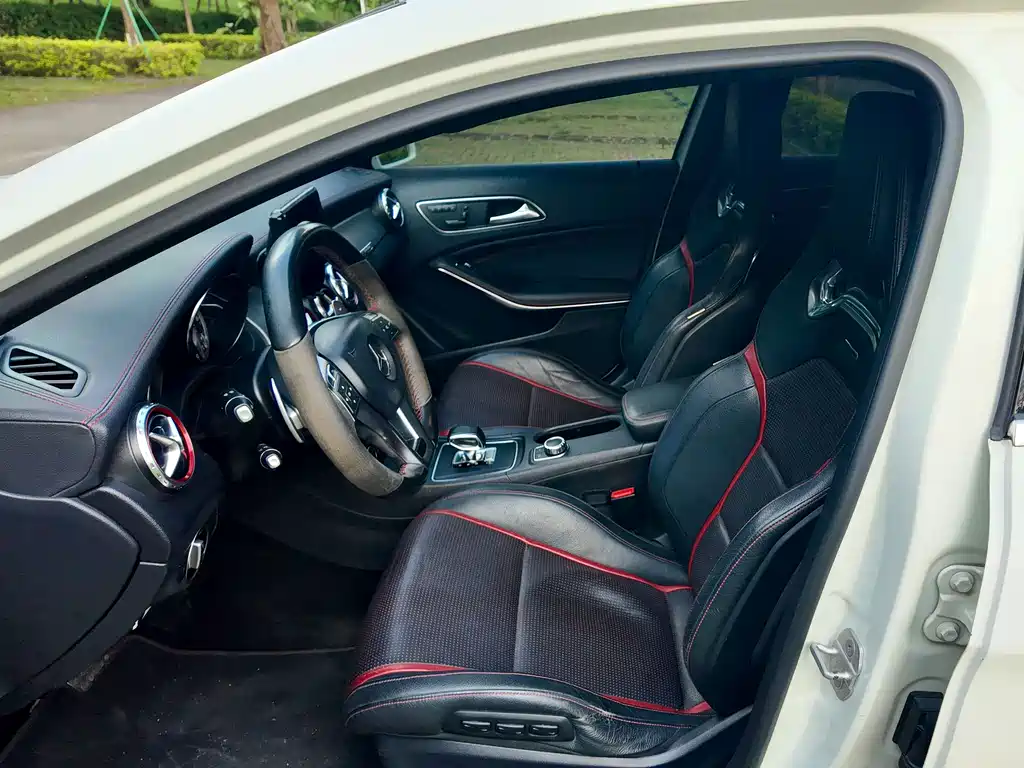 Mercedes-Benz GLA AMG 2015 — фото 44