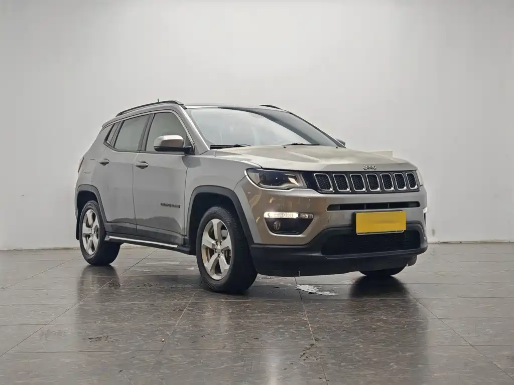 Jeep Compass 2017 — фото 2