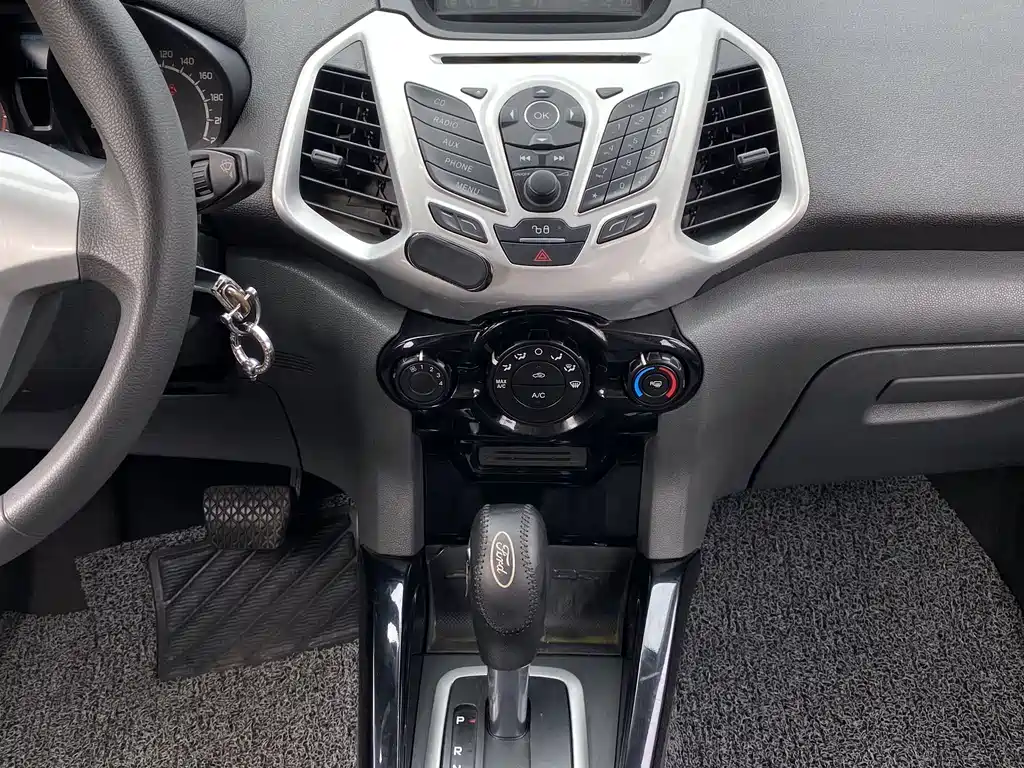 Ford Ecosport 2014 — фото 12
