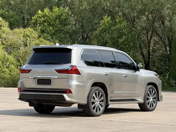 Lexus LX 2019