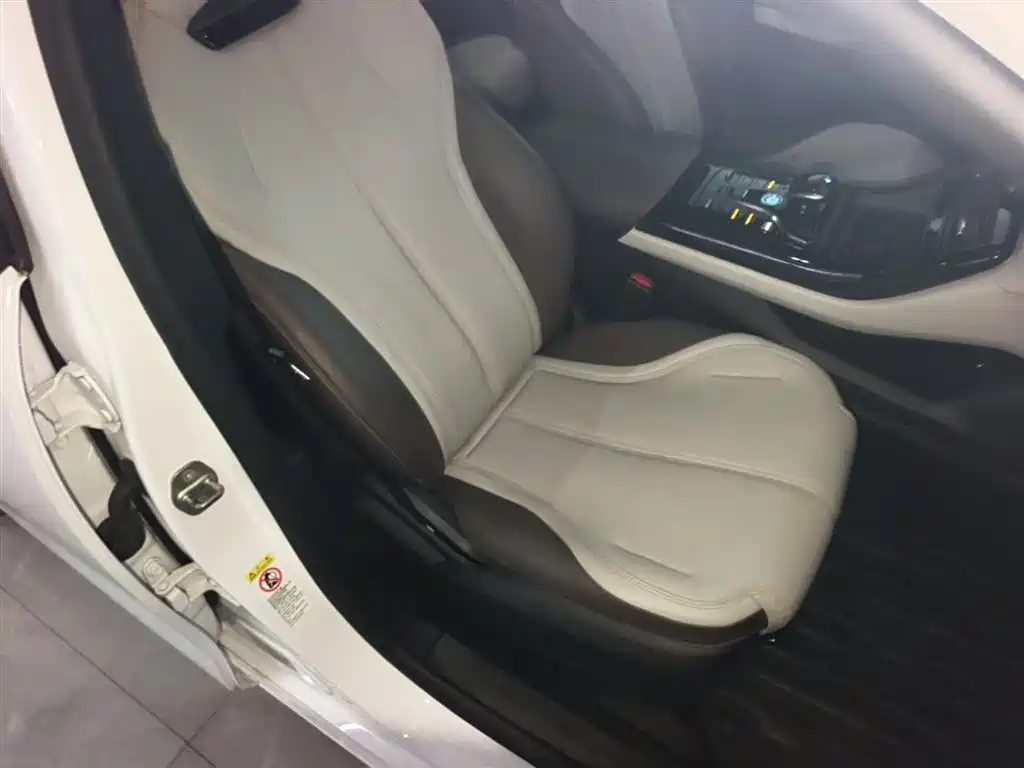 BYD Qin PLUS 2023 — фото 25