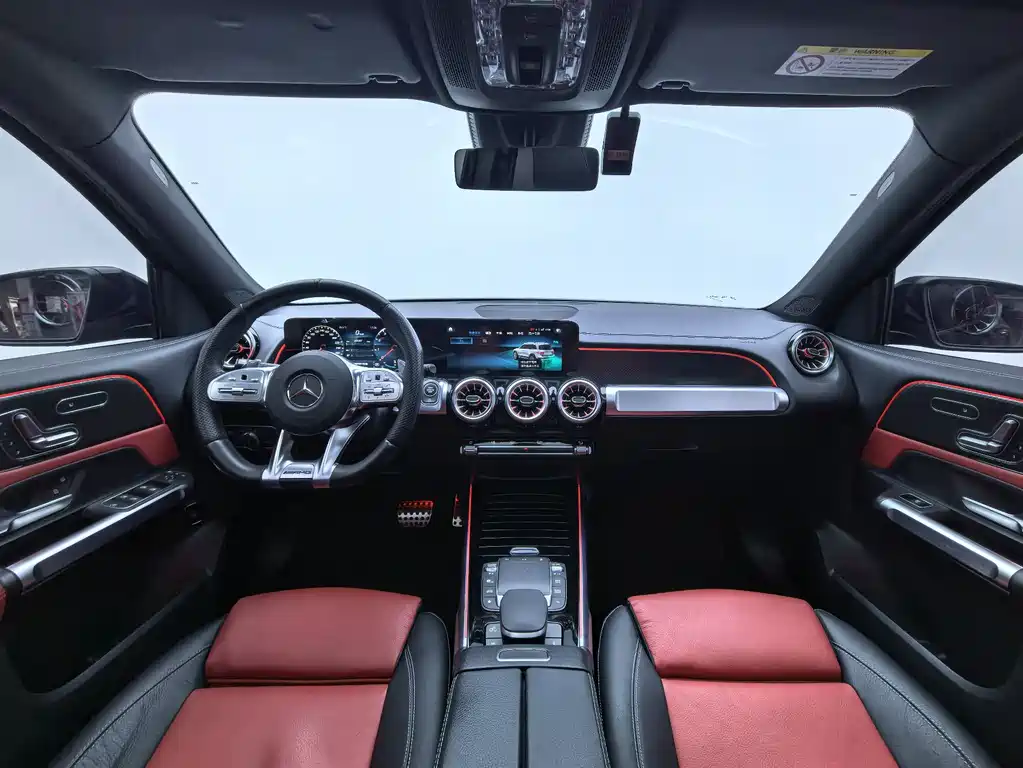 Mercedes-Benz GLB AMG 2023 — фото 9