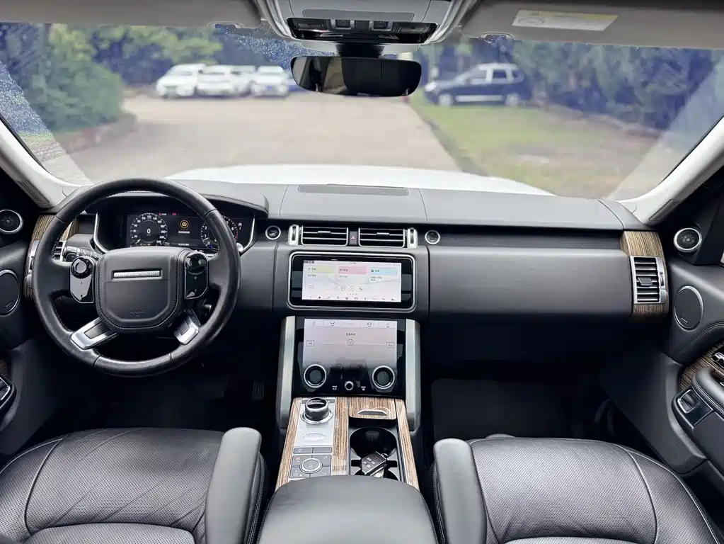Land Rover Range Rover 2019 — фото 9