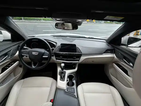 Cadillac CT4 2021