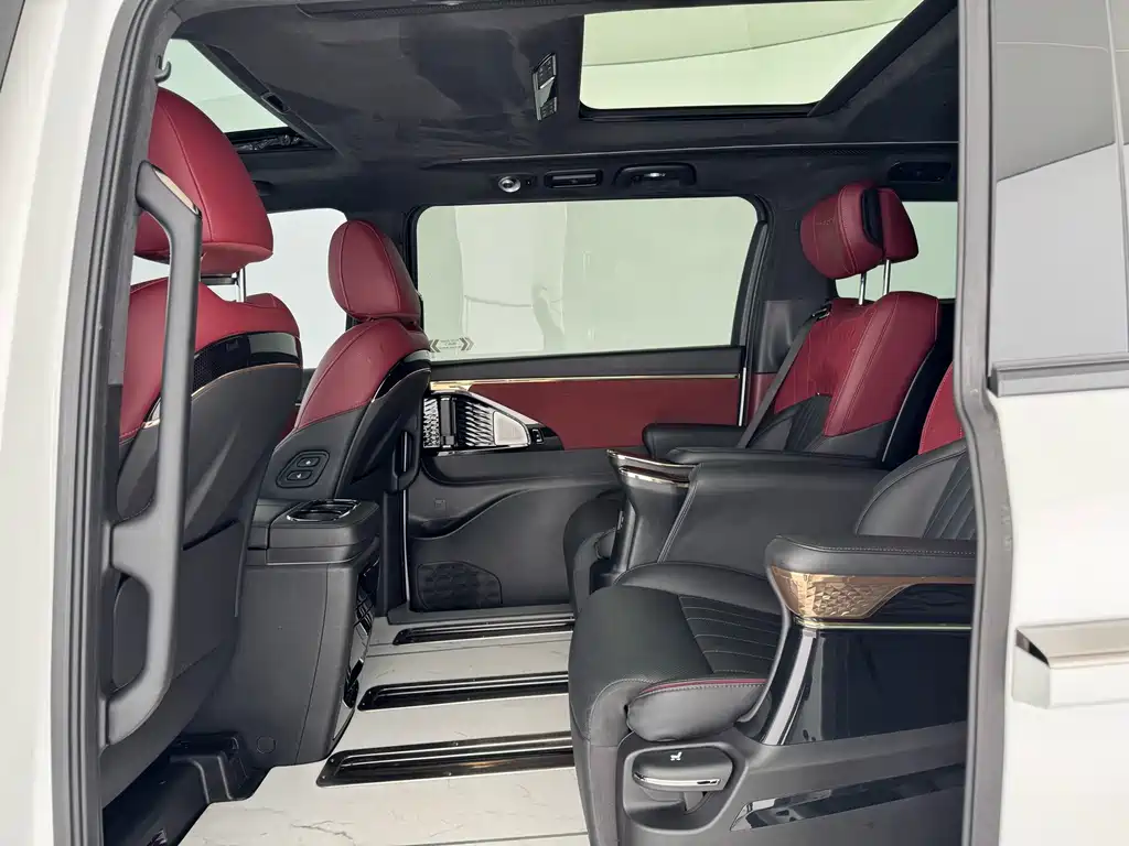 GAC Motor Trumpchi M8 2023 — фото 10