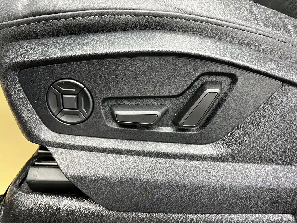 Audi Q8 2024 — фото 8
