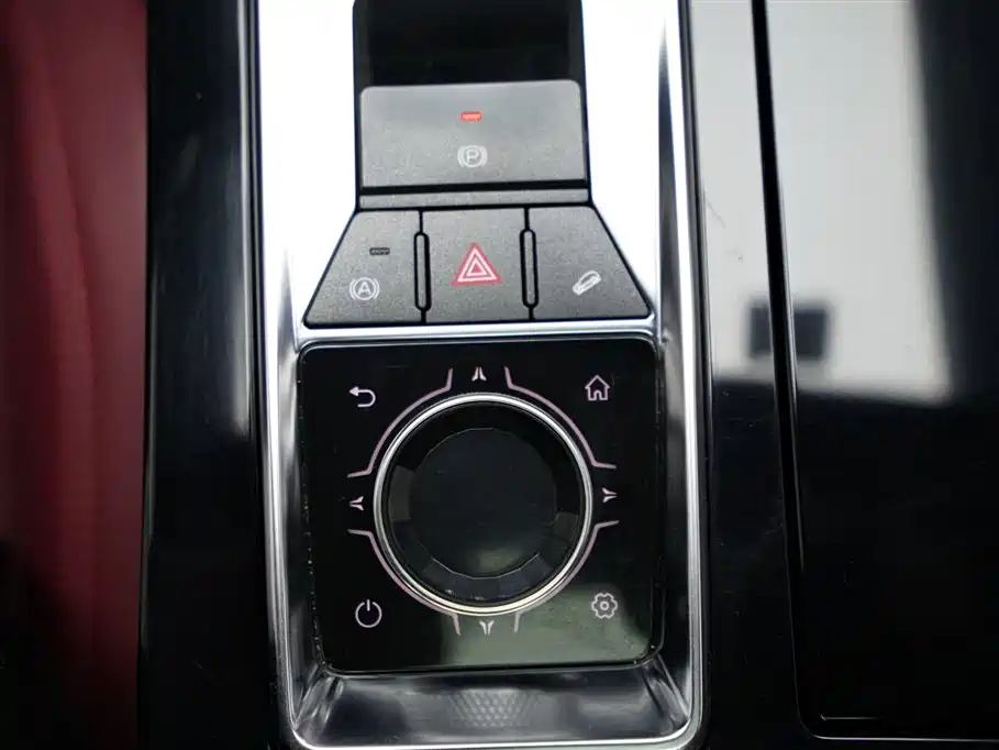 Jetour X70 PLUS 2022 — фото 11