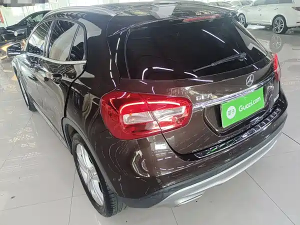 Mercedes-Benz GLA 2016