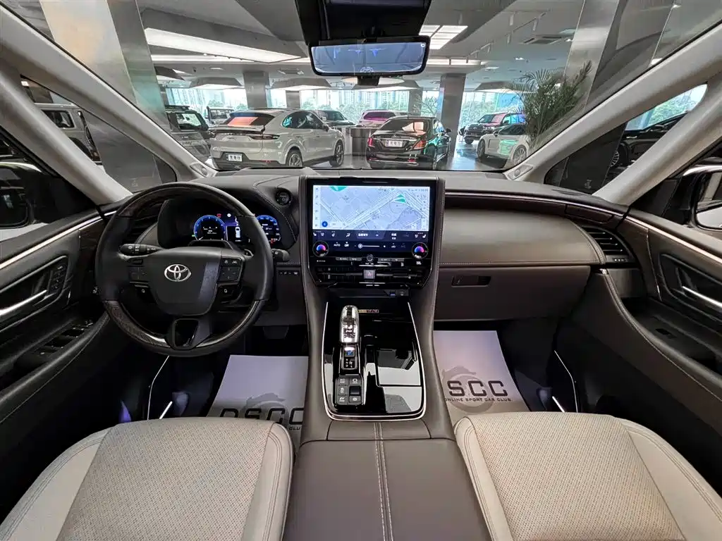 Toyota Alphard 2025 — фото 9