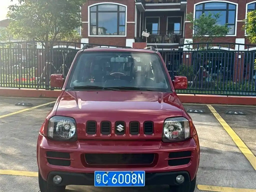 Suzuki Jimny 2010 — фото 2