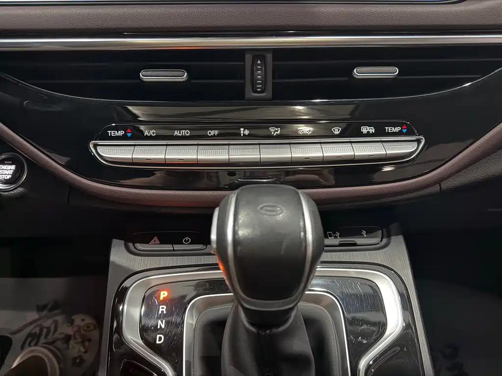 GAC Trumpchi M6 2022 — фото 17
