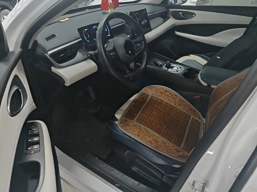 BYD Seal 05 DM-i 2025 — фото 15