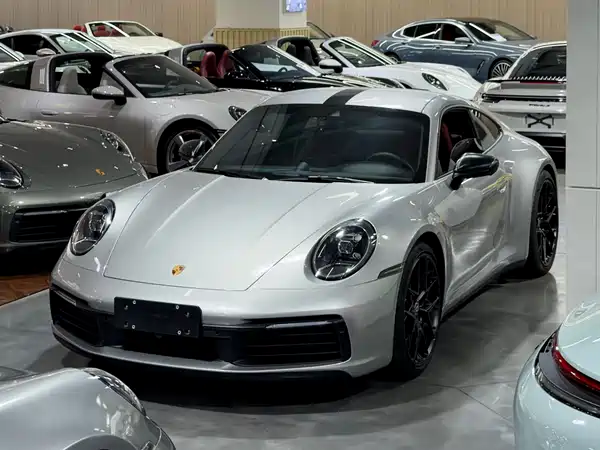 Porsche 911 2023
