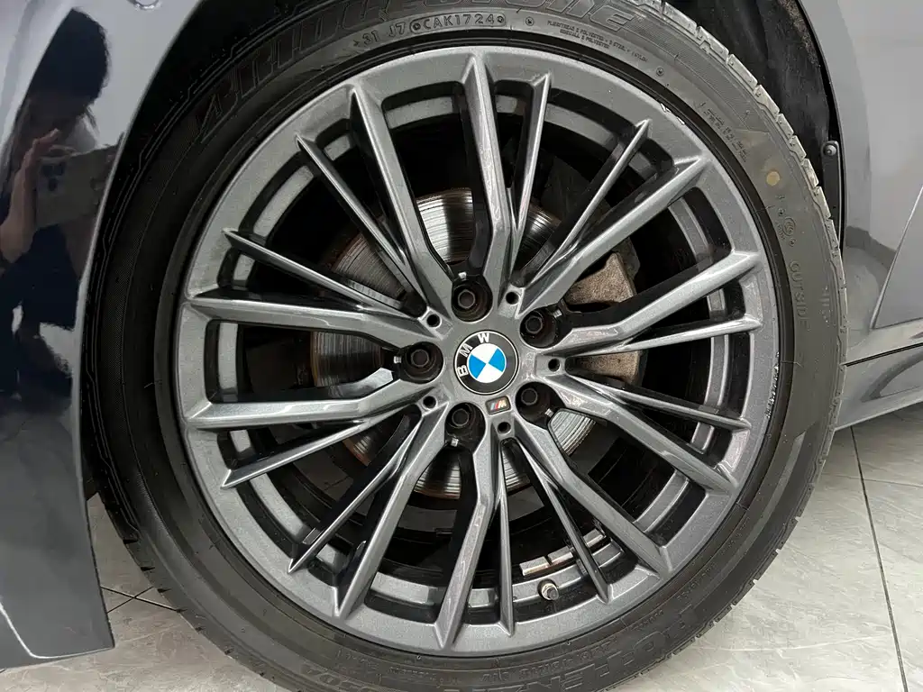 BMW 3 Series 2023 — фото 12