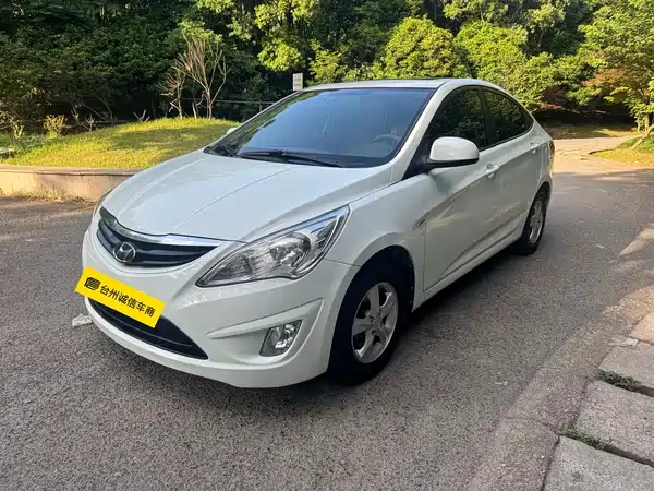 Hyundai Accent 2010