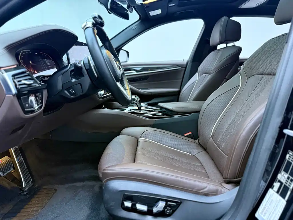 BMW 5 Series 2022