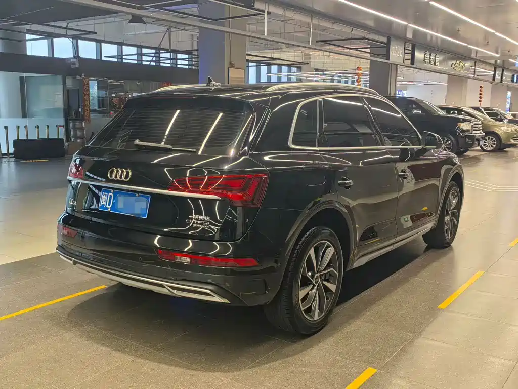 Audi Q5L 2021 — фото 5