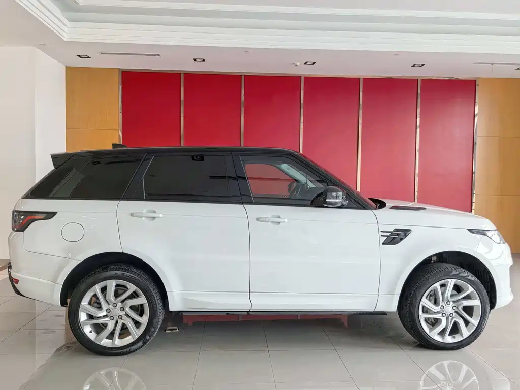 Land Rover Sport 2020 — фото 4