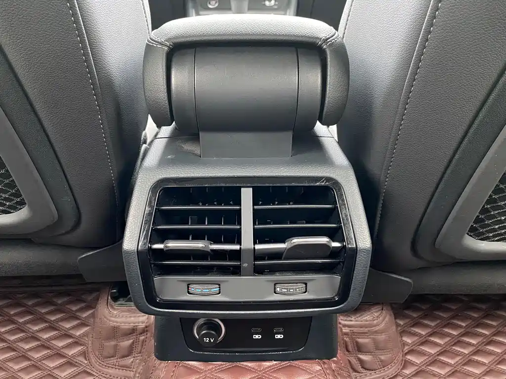 Audi Q3 2022 — фото 16