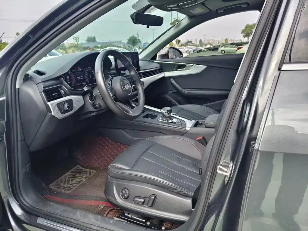 Audi A4L 2021