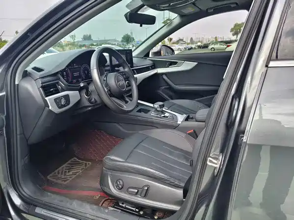 Audi A4L 2021