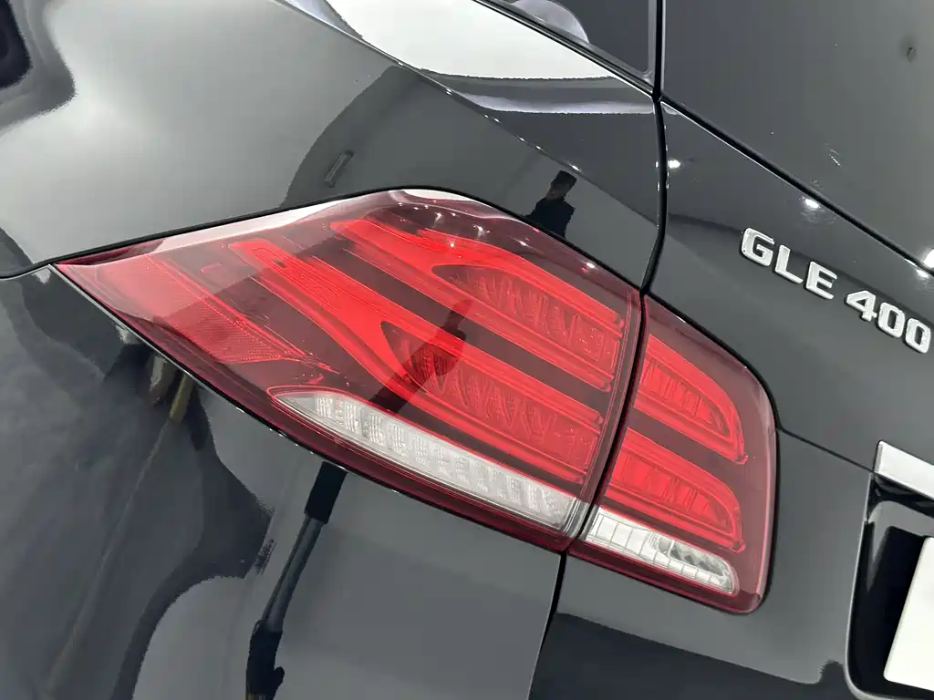 Mercedes-Benz GLE 2019 — фото 20