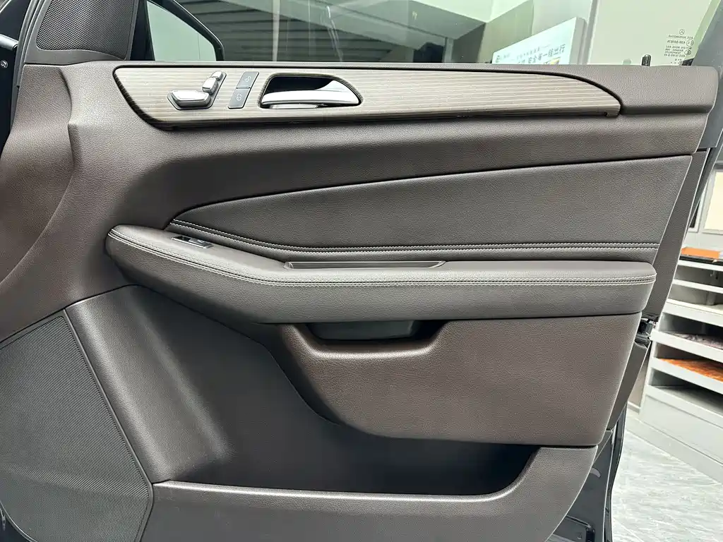 Mercedes-Benz GLE 2019 — фото 25