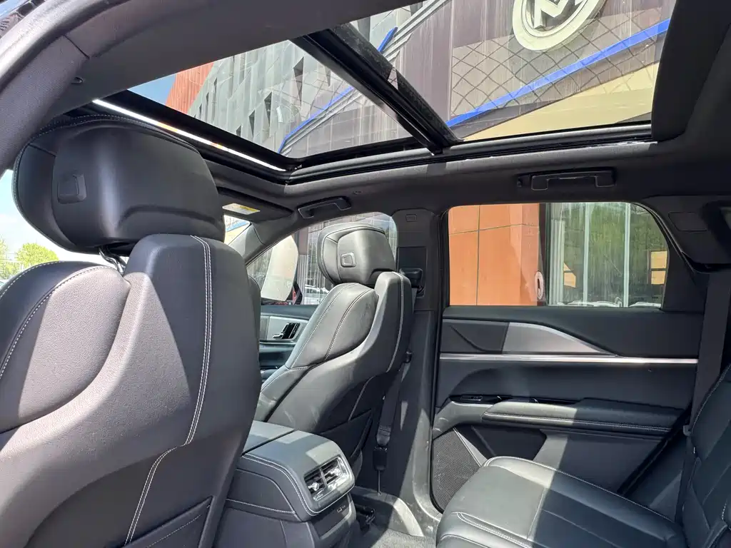 Cadillac XT5 2025 — фото 11
