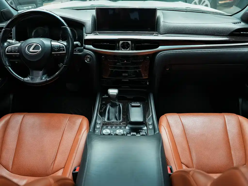 Lexus LX 2020 — фото 18