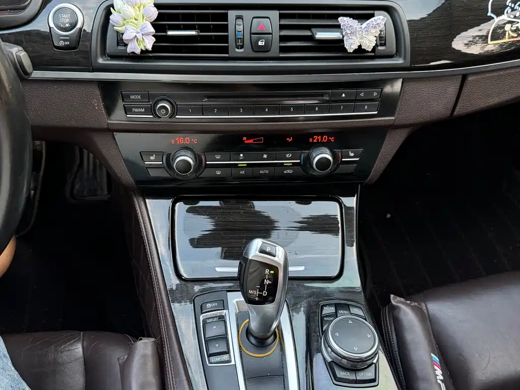 BMW 5 Series 2015 — фото 8