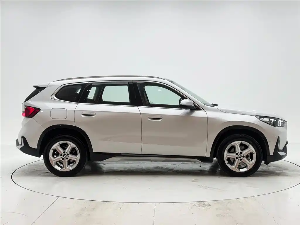 BMW X1 2023 — фото 9