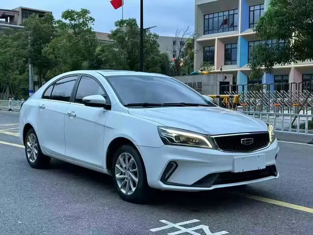 Geely Emgrand 2021