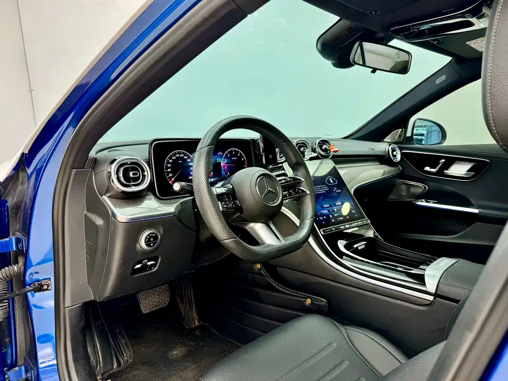 Mercedes-Benz C-Class 2023