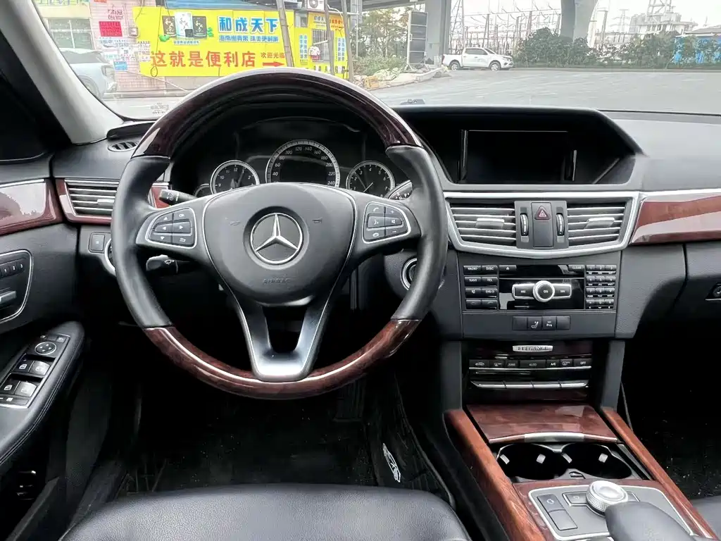 Mercedes-Benz E-Class 2012