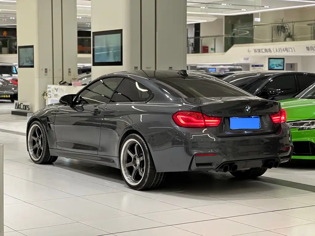 BMW M4 2020 — фото 9