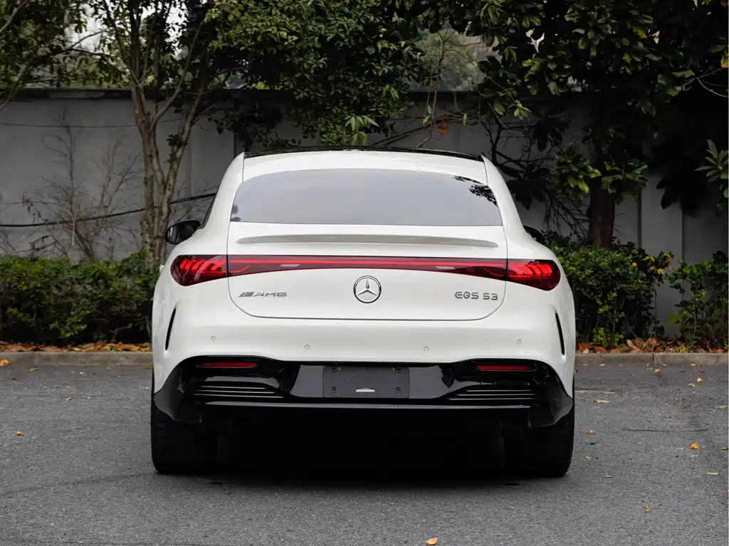 Mercedes-Benz EQS AMG 2023 — фото 5